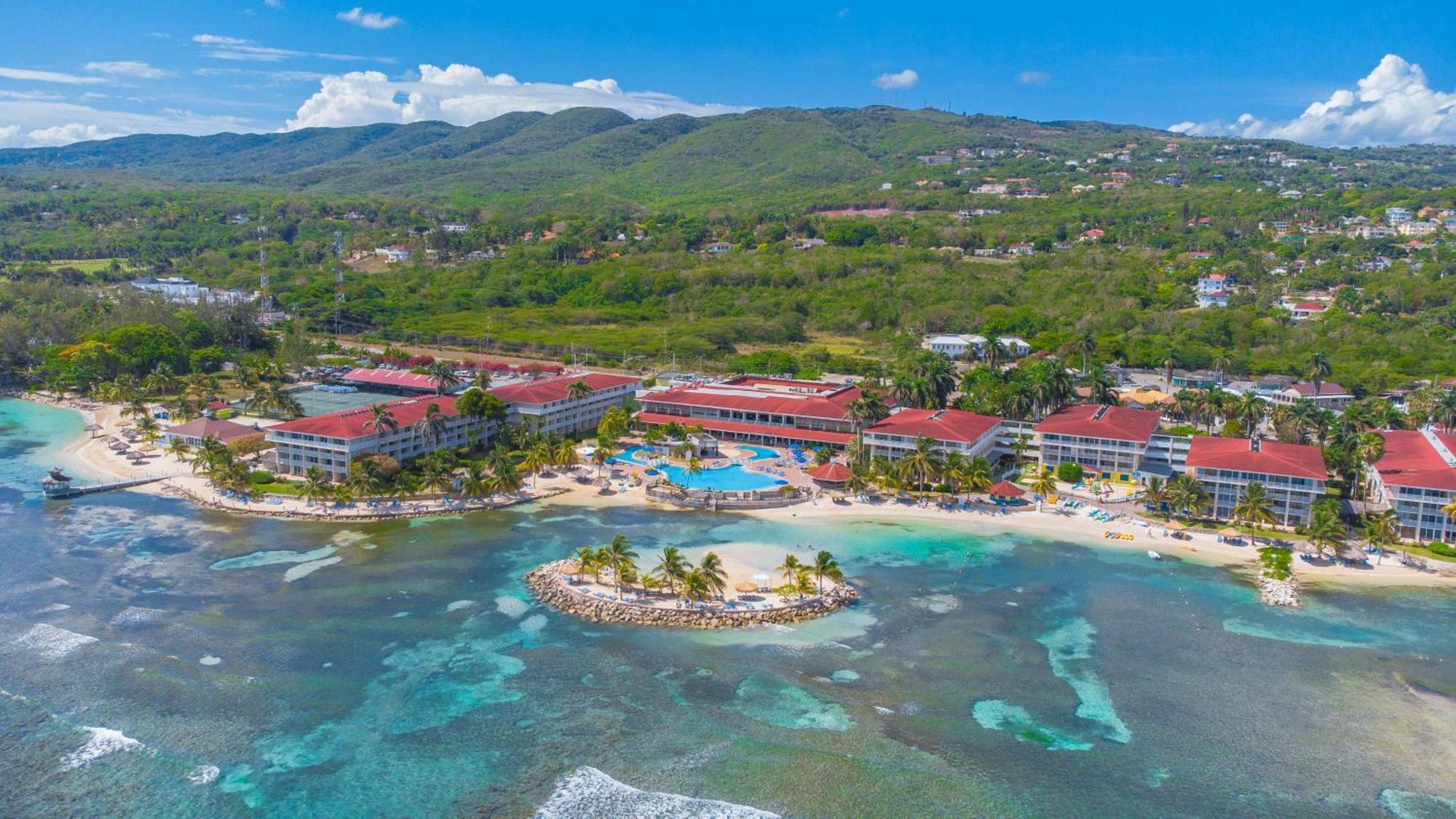 Catalonia Montego Bay Hotel Exterior photo